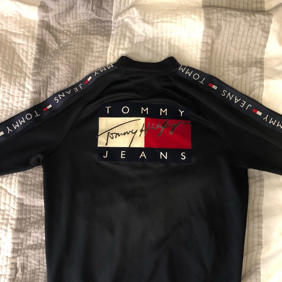 Men’s Reflective Tommy Hilfiger Zip-Up Sweater - Picture 3 of 3